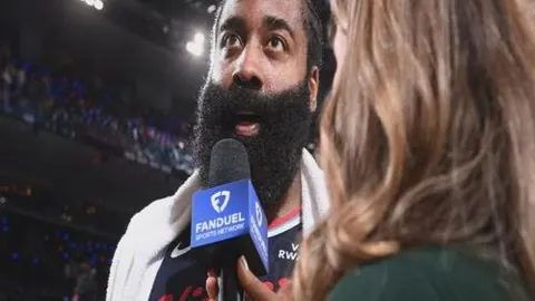 英超激战：利物浦2-1险赢狼队，迪亚斯建功，萨拉赫贡献关键进球